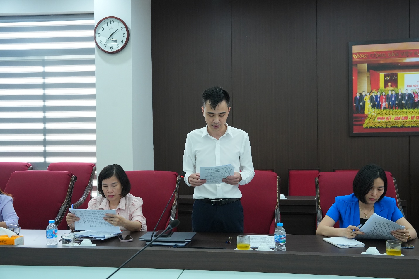 Thường trực Đảng ủy xã Gia Lâm làm việc với các cơ quan tham mưu, giúp việc, triển khai nhiệm vụ năm 2026- Ảnh 2.