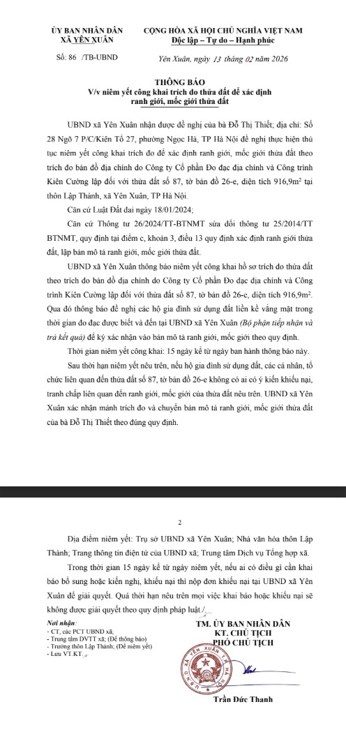 UBND xã Yên Xuân niêm yết công khai trích đo thửa đất để xác định ranh giới, mốc giới đối với thửa đất số 87, tờ bản đồ 26-e, diện tích 916,9m2 tại thôn Lập Thành, xã Yên Xuân, TP Hà Nội.- Ảnh 1.