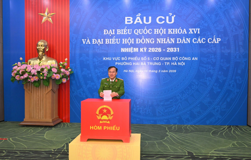 Cử tri cả nước thực hiện quyền và nghĩa vụ thiêng liêng của công dân- Ảnh 34.