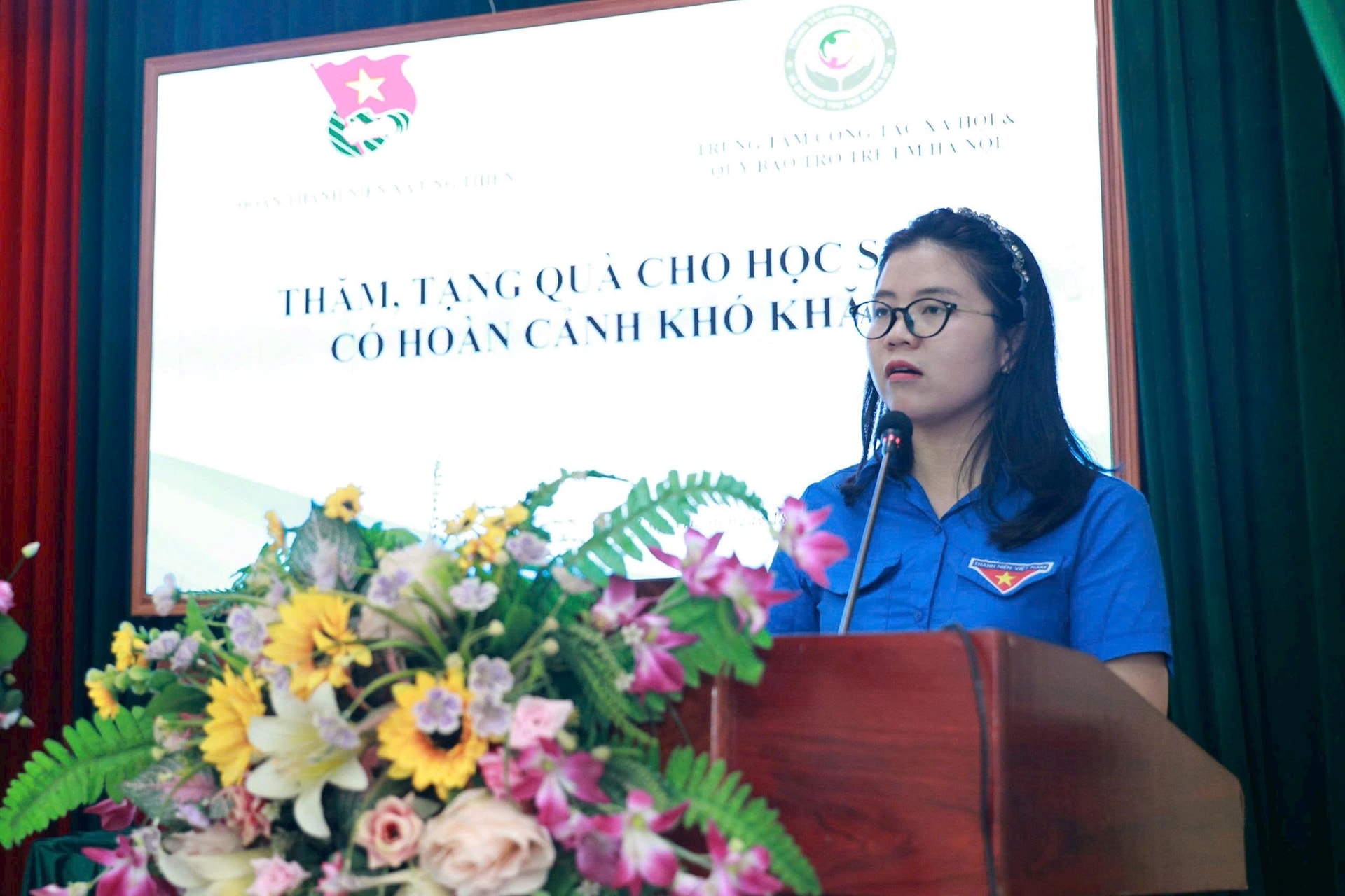 Ứng Thiên kết nạp đoàn viên tiêu biểu tại “địa chỉ đỏ”, tặng quà học sinh khó khăn- Ảnh 10.