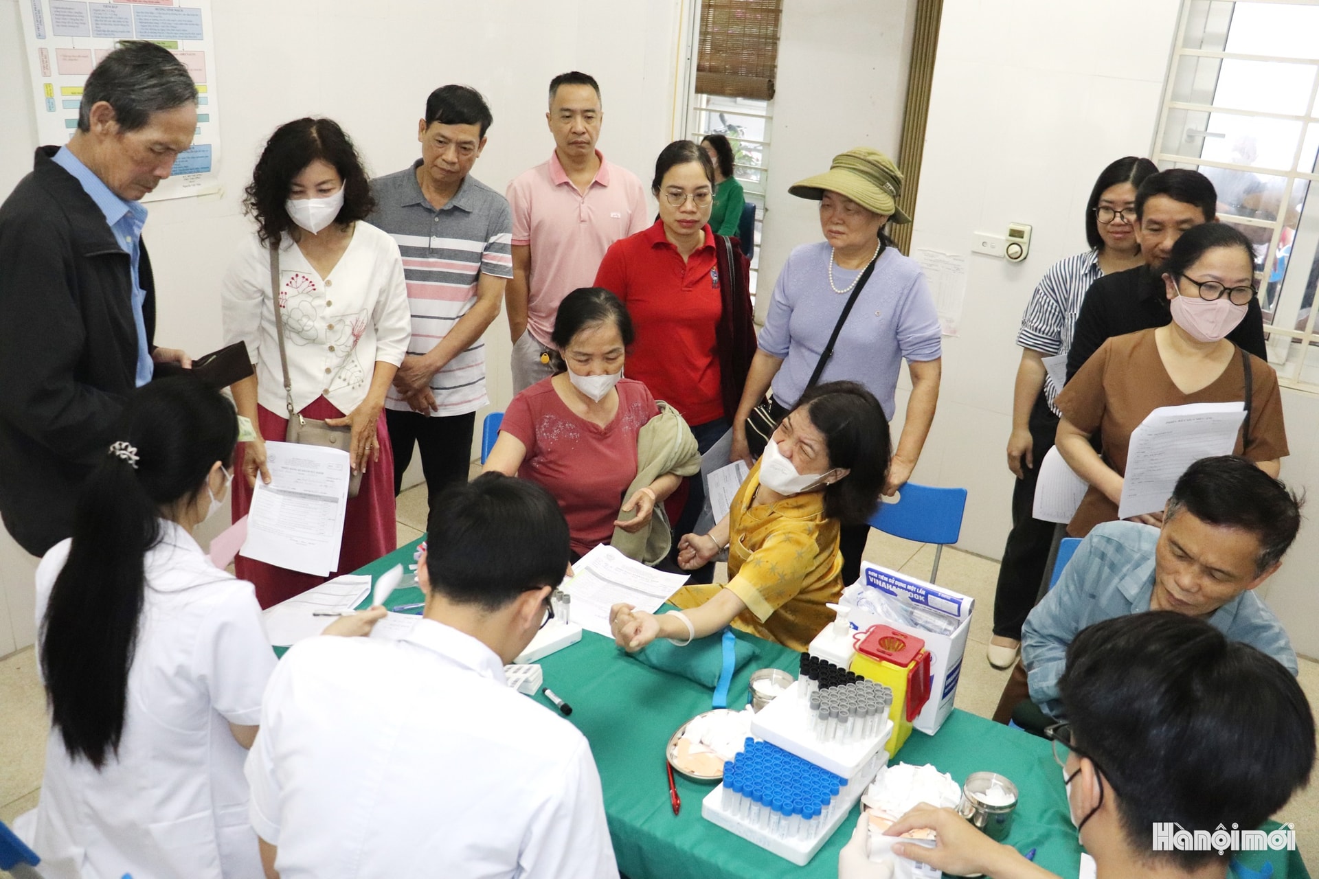 Hàng nghìn người dân Kiến Hưng được khám sức khỏe miễn phí- Ảnh 14.