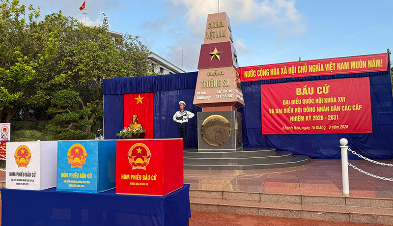 Cử tri cả nước thực hiện quyền và nghĩa vụ thiêng liêng của công dân- Ảnh 41.