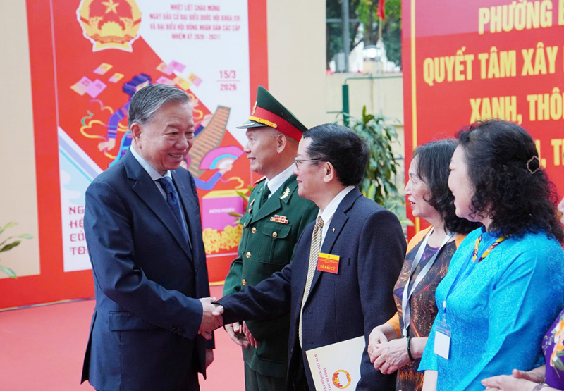 Cử tri cả nước thực hiện quyền và nghĩa vụ thiêng liêng của công dân- Ảnh 4.