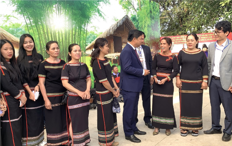 Cử tri cả nước thực hiện quyền và nghĩa vụ thiêng liêng của công dân- Ảnh 83.