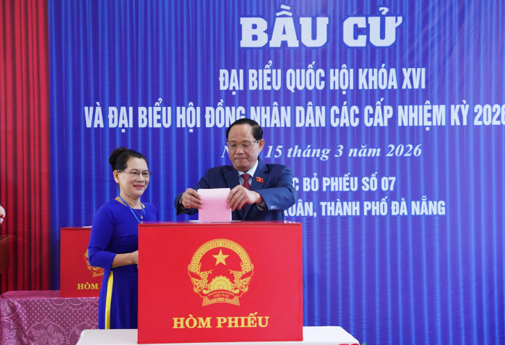 Cử tri cả nước thực hiện quyền và nghĩa vụ thiêng liêng của công dân- Ảnh 66.