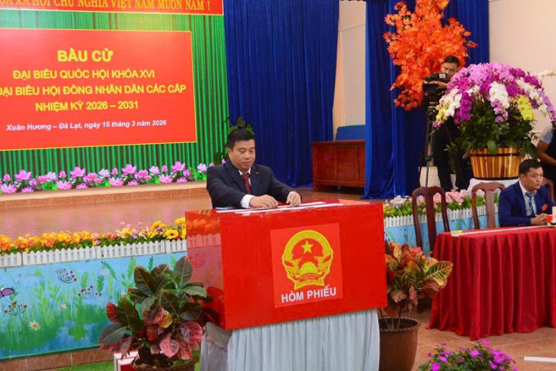 Cử tri cả nước thực hiện quyền và nghĩa vụ thiêng liêng của công dân- Ảnh 88.