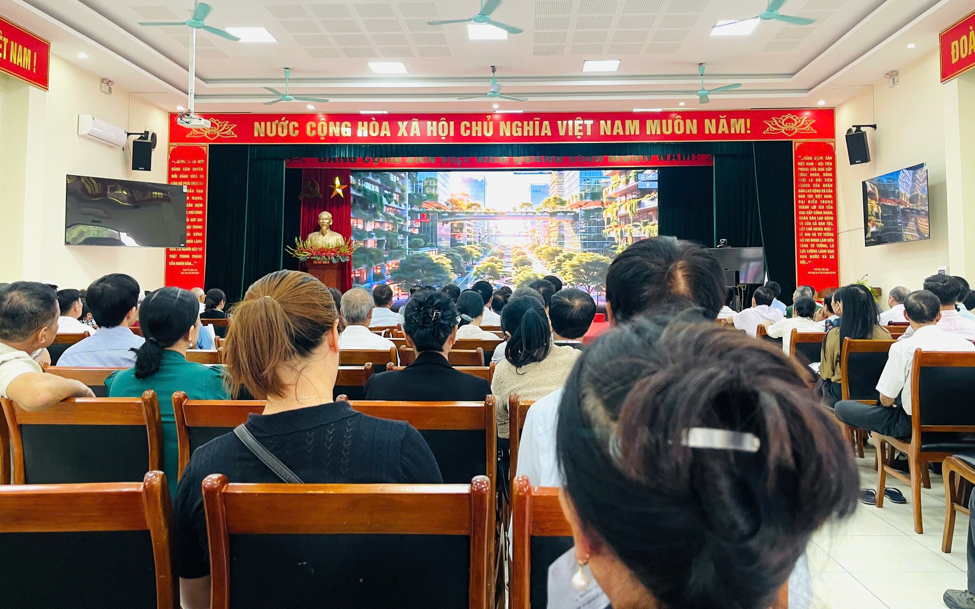 Xã Thiên Lộc tham dự Hội nghị trực tuyến lấy ý kiến đóng góp đối với Quy hoạch tổng thể Thủ đô tầm nhìn 100 năm