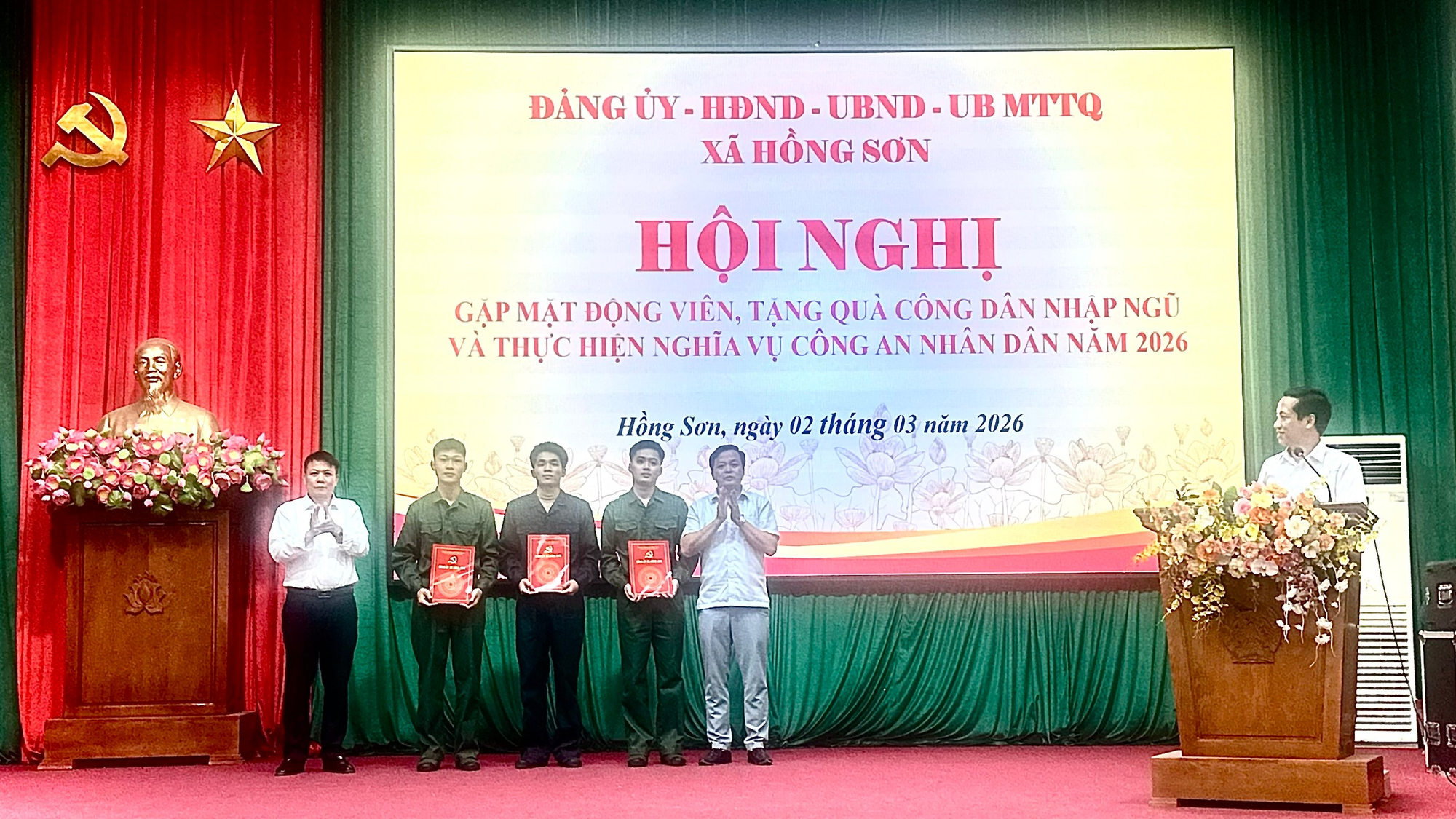 Hồng Sơn gặp mặt, động viên công dân lên đường nhập ngũ, công dân thực hiện nghĩa vụ tham gia Công an nhân dân năm 2026- Ảnh 1.