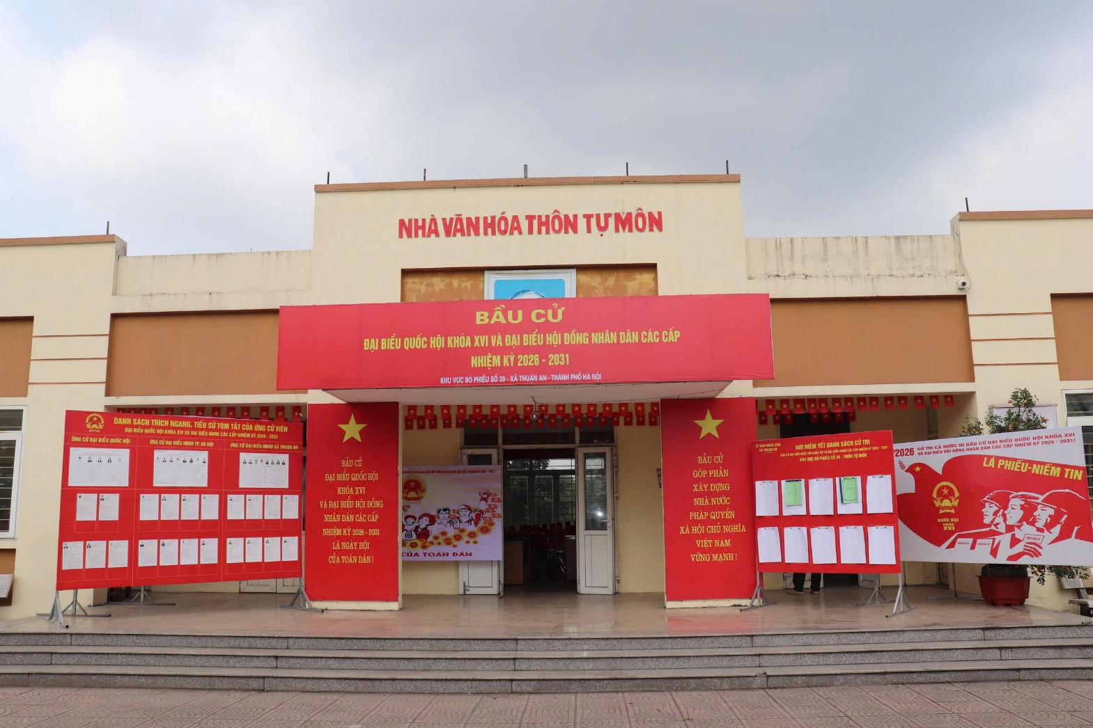 Ảnh có chứa văn bản, bầu trời, ngoài trời, tòa nhà  Nội dung do AI tạo ra có thể không chính xác.