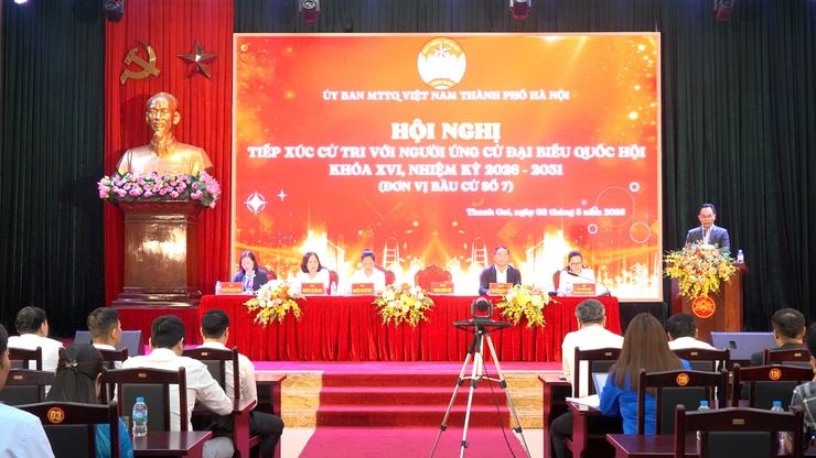 Ứng cử viên đại biểu Quốc hội khóa XVI (đơn vị số 7 thành phố Hà Nội) tiếp xúc cử tri vận động bầu cử- Ảnh 1.