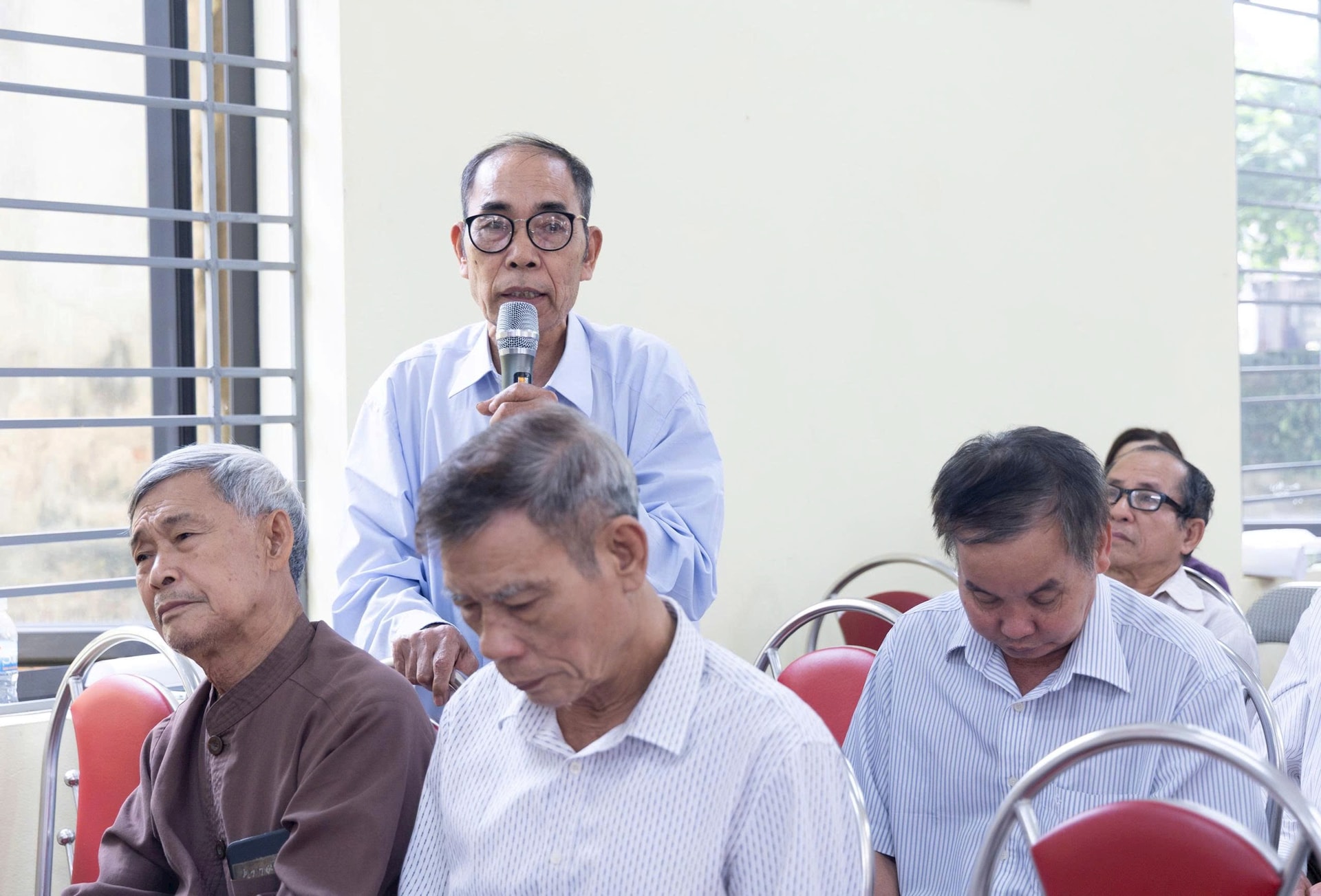 Cử tri Ứng Thiên gửi gắm nhiều kỳ vọng tại buổi tiếp xúc ứng cử viên HĐND xã- Ảnh 5.