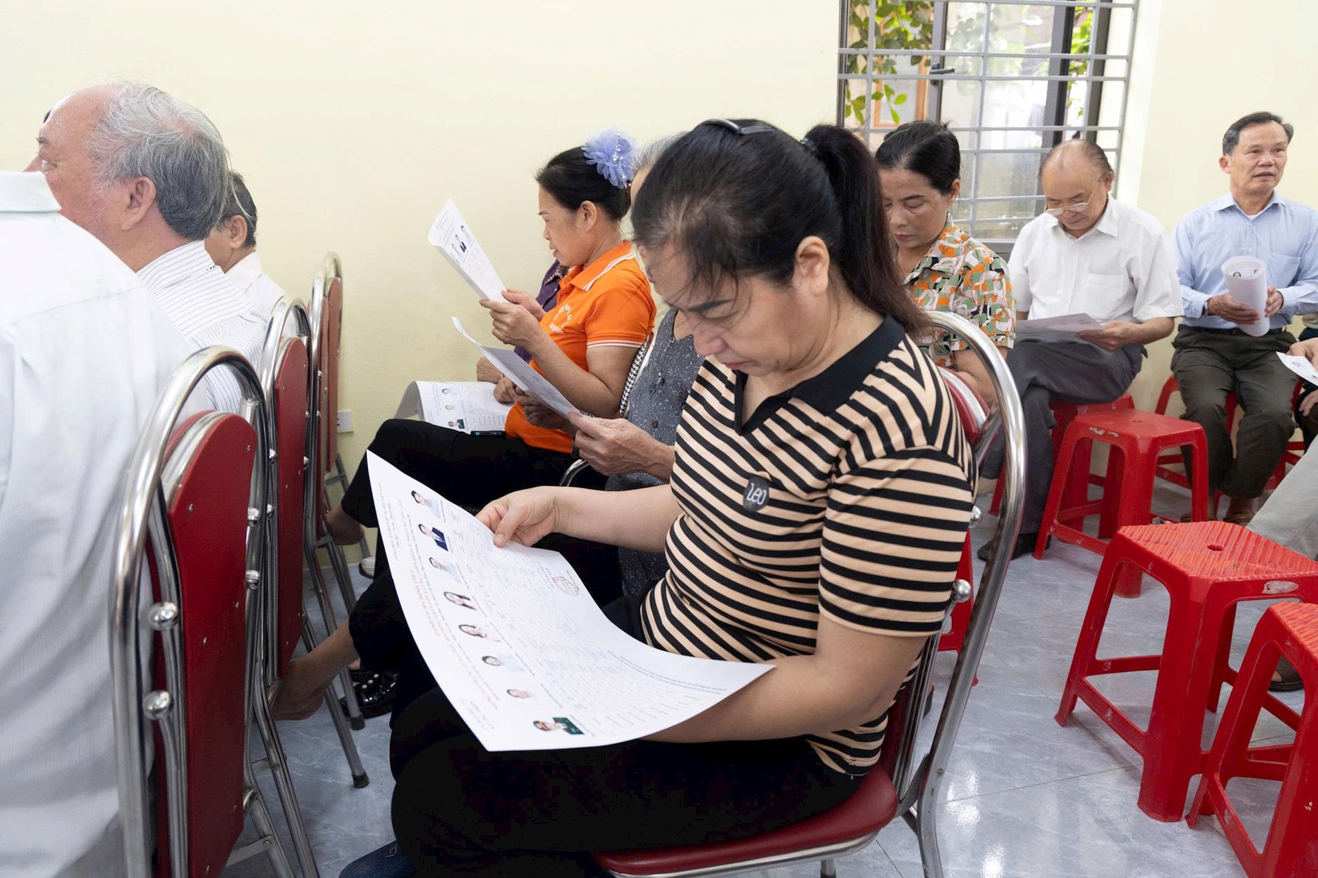 Cử tri Ứng Thiên gửi gắm nhiều kỳ vọng tại buổi tiếp xúc ứng cử viên HĐND xã- Ảnh 3.