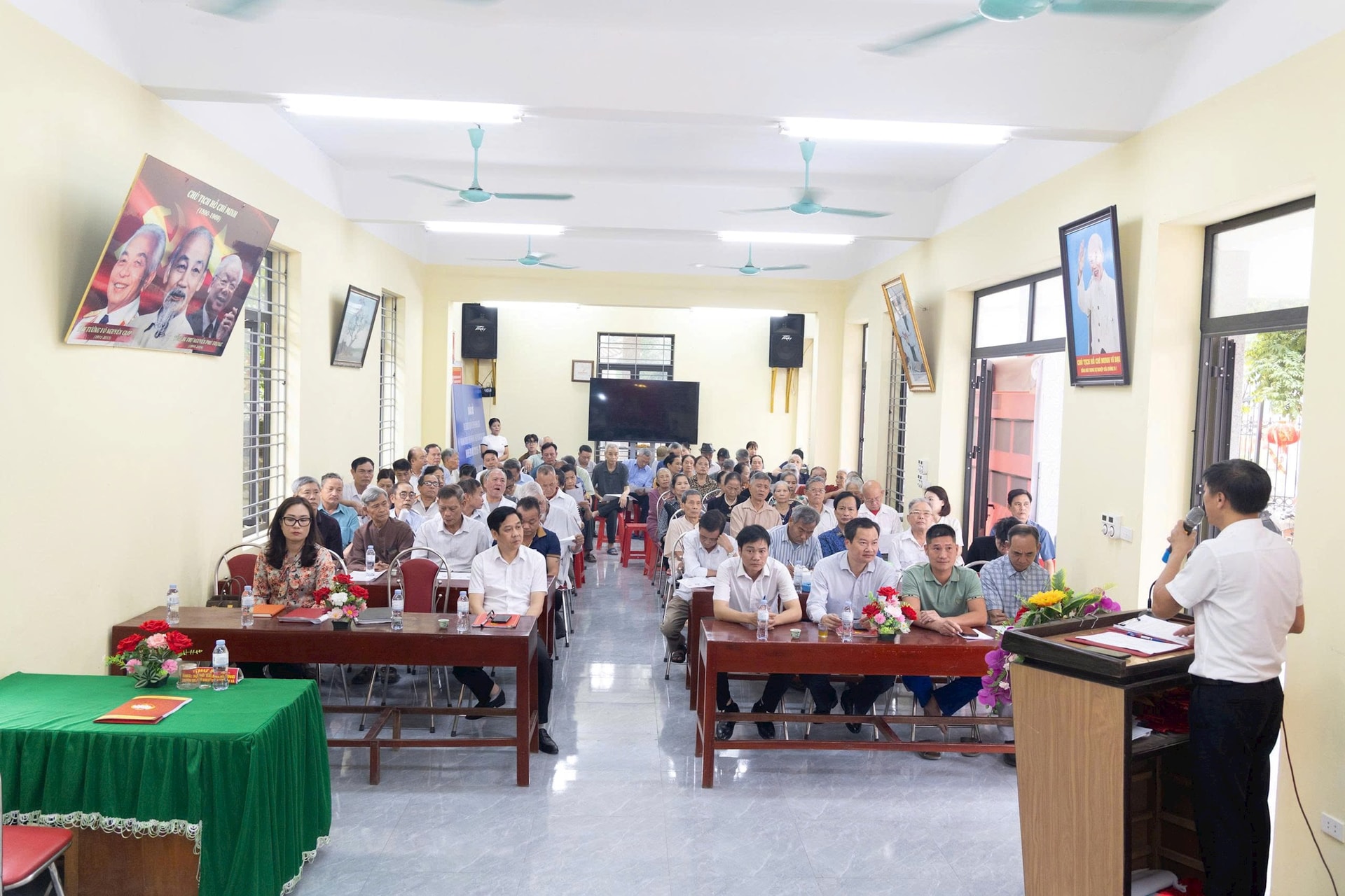 Cử tri Ứng Thiên gửi gắm nhiều kỳ vọng tại buổi tiếp xúc ứng cử viên HĐND xã- Ảnh 11.