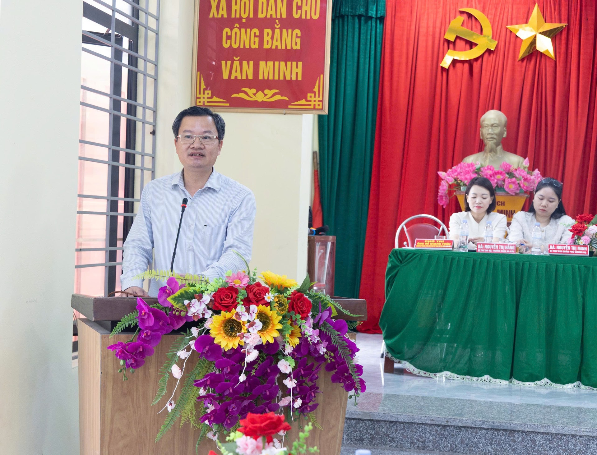 Cử tri Ứng Thiên gửi gắm nhiều kỳ vọng tại buổi tiếp xúc ứng cử viên HĐND xã- Ảnh 2.