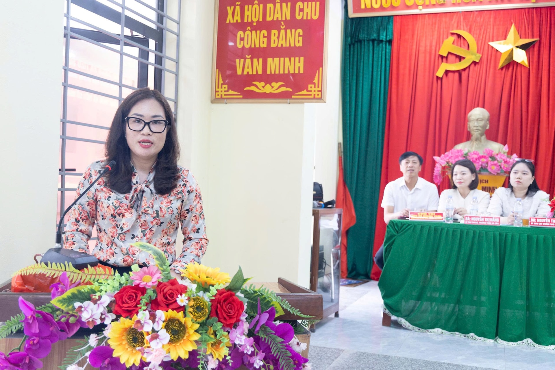 Cử tri Ứng Thiên gửi gắm nhiều kỳ vọng tại buổi tiếp xúc ứng cử viên HĐND xã- Ảnh 10.