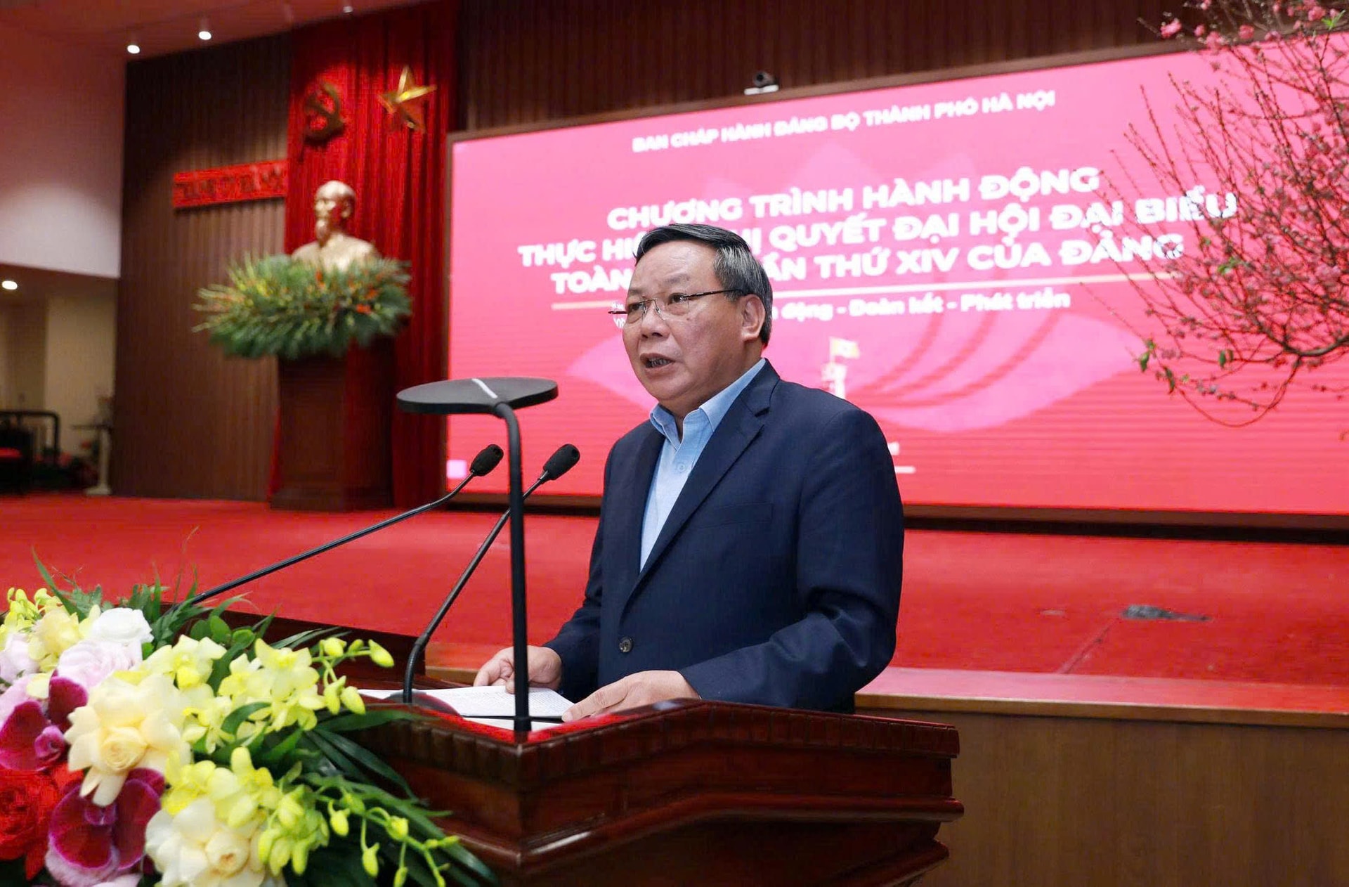 Hà Nội triển khai ngay Chương trình hành động thực hiện Nghị quyết Đại hội XIV của Đảng tới cán bộ, đảng viên Thủ đô- Ảnh 4.