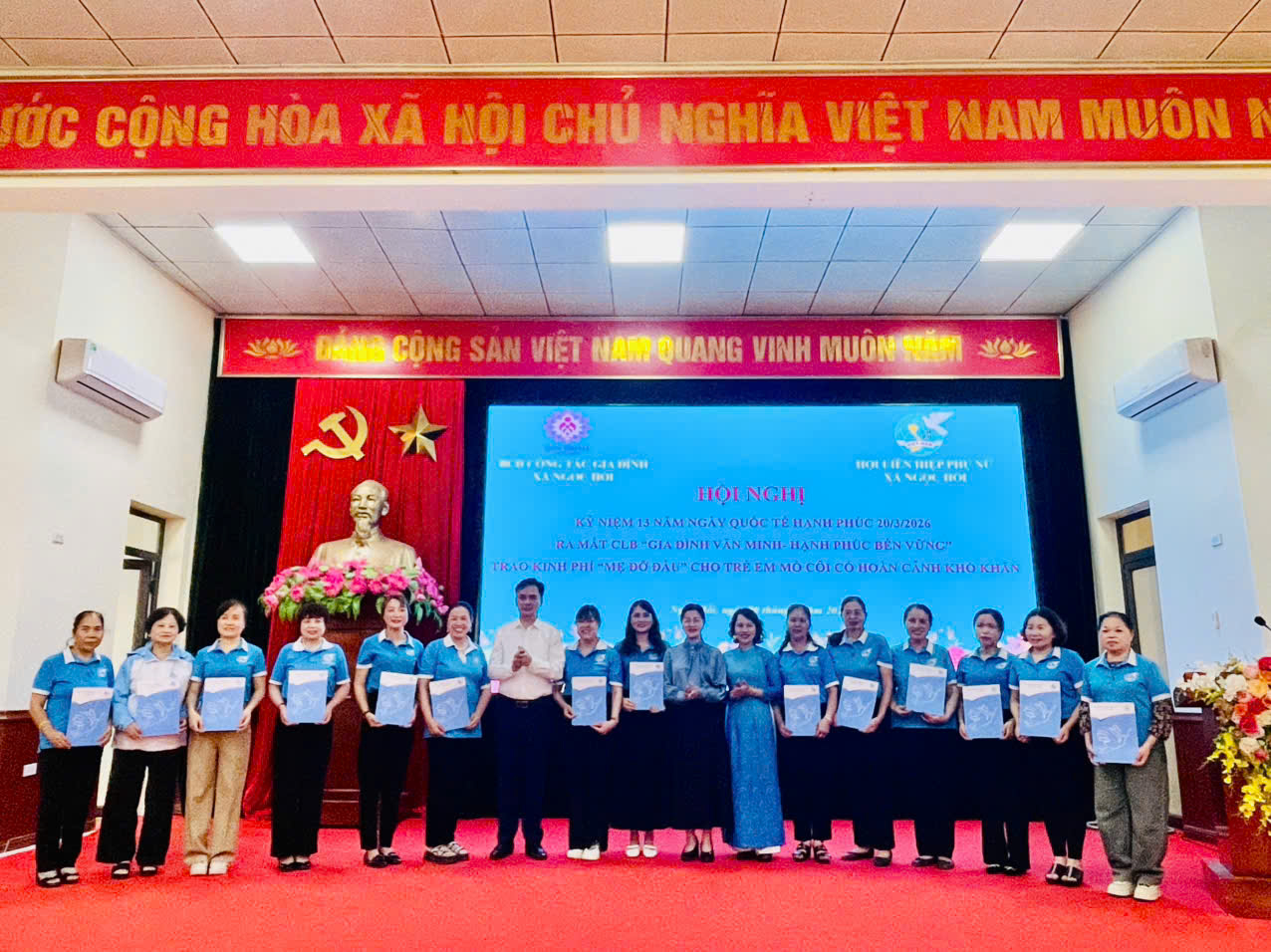 PHÁT HUY GIÁ TRỊ GIA ĐÌNH VIỆT: XÃ NGỌC HỒI KỶ NIỆM NGÀY QUỐC TẾ HẠNH PHÚC VÀ RA MẮT CLB GIA ĐÌNH VĂN MINH, HẠNH PHÚC BỀN VỮNG, TỌA ĐÀM VỀ GIỮ GÌN GIÁ TRỊ VĂN HÓA GIA ĐÌNH- Ảnh 2.