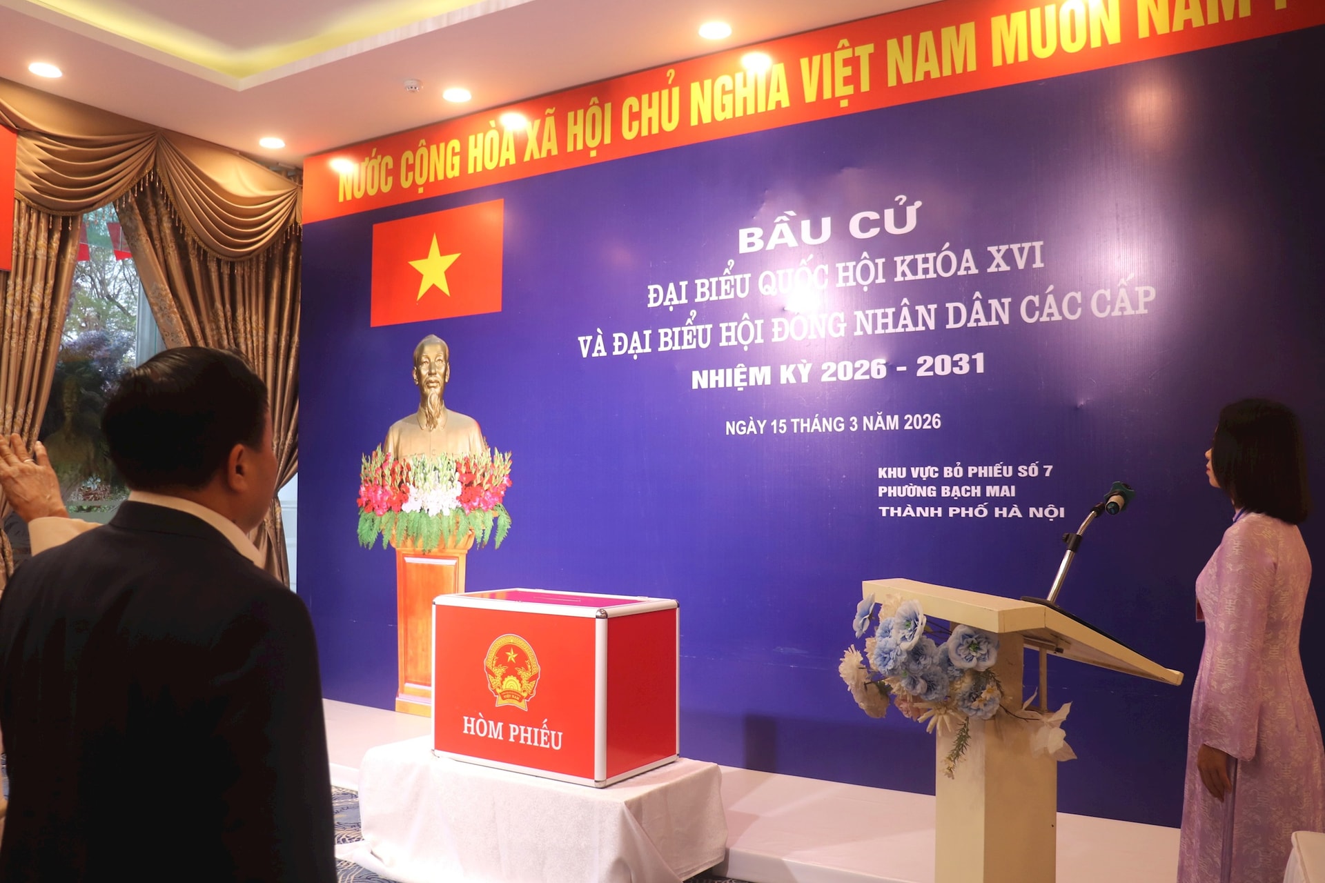 Phường Bạch Mai: 39 khu vực bỏ phiếu thực hiện nhiệm vụ nghiêm túc, đúng quy định- Ảnh 2.