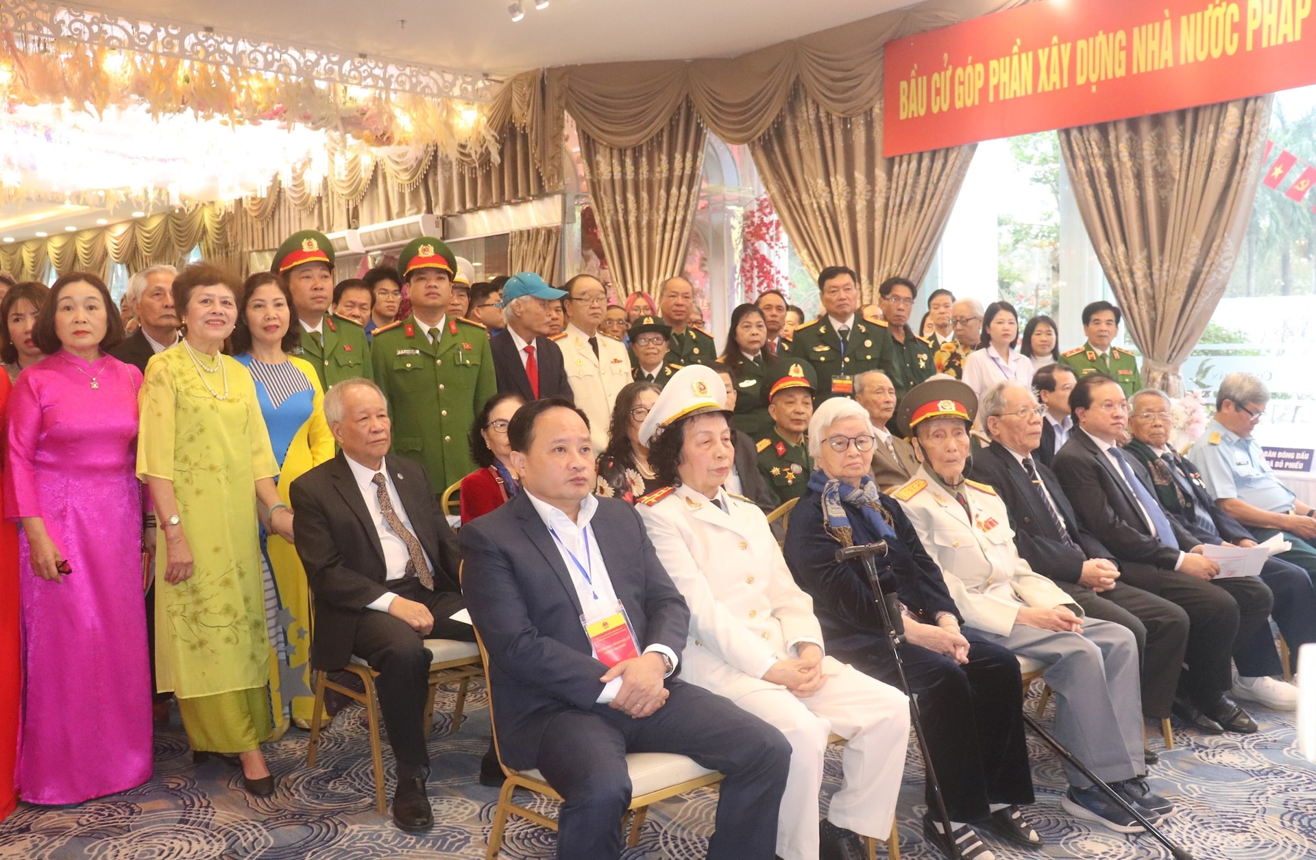 Phường Bạch Mai: 39 khu vực bỏ phiếu thực hiện nhiệm vụ nghiêm túc, đúng quy định- Ảnh 6.