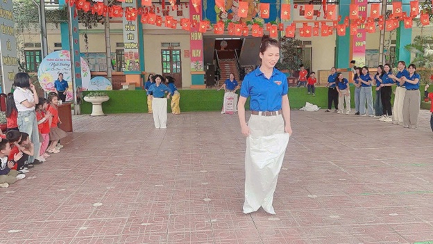 Rộn ràng khí thế thi đua chào mừng kỷ niệm 95 năm Ngày thành lập Đoàn TNCS Hồ Chí Minh (26/3/1931 - 26/3/2026) tại các nhà trường trên địa bàn xã Hoài Đức

- Ảnh 12.