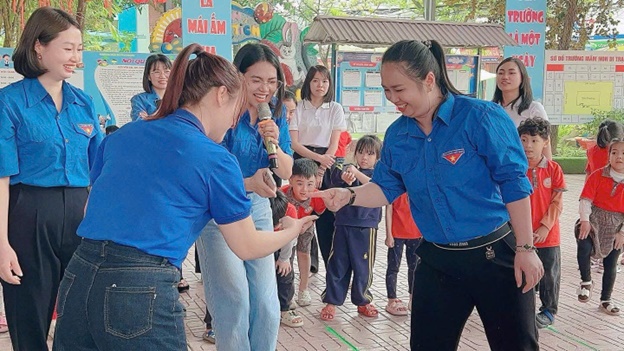 Rộn ràng khí thế thi đua chào mừng kỷ niệm 95 năm Ngày thành lập Đoàn TNCS Hồ Chí Minh (26/3/1931 - 26/3/2026) tại các nhà trường trên địa bàn xã Hoài Đức

- Ảnh 13.