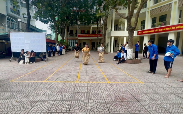 Rộn ràng khí thế thi đua chào mừng kỷ niệm 95 năm Ngày thành lập Đoàn TNCS Hồ Chí Minh (26/3/1931 - 26/3/2026) tại các nhà trường trên địa bàn xã Hoài Đức

- Ảnh 5.