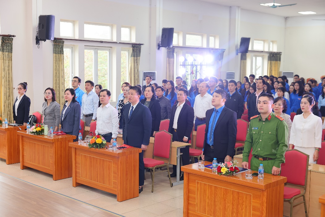 Phường Hoàng Mai: Hoạt động vẽ tranh tường góp phần lan tỏa thông điệp bầu cử- Ảnh 3.