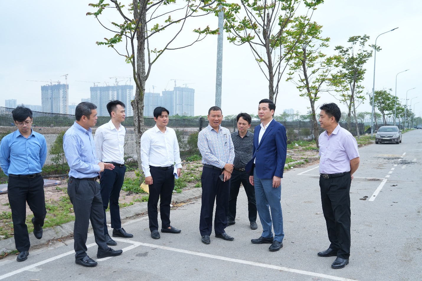 Bí thư Đảng ủy xã Gia Lâm kiểm tra tiến độ một số dự án trọng điểm trên địa bàn- Ảnh 2.