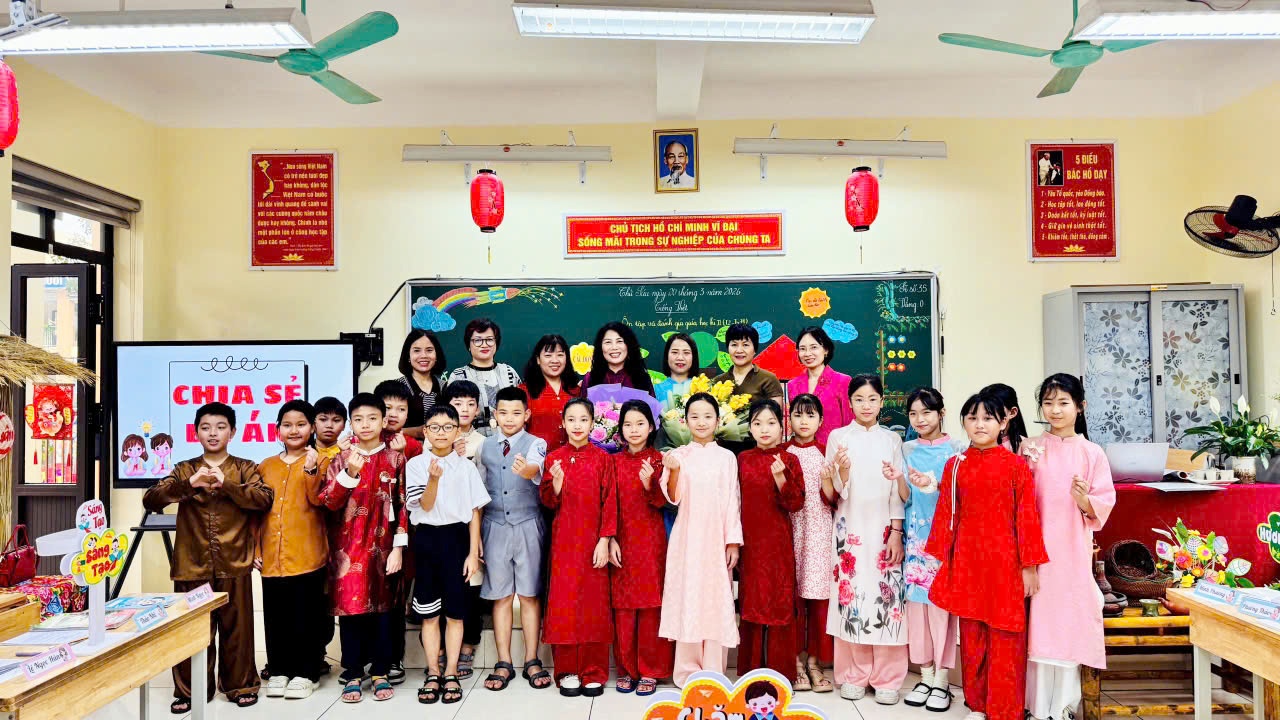 Cụm chuyên môn số 20 khai mạc Hội thi giáo viên dạy giỏi cấp tiểu học thành phố Hà Nội năm học 2025–2026 tại trường Tiểu học Ngọc Hòa- Ảnh 2.