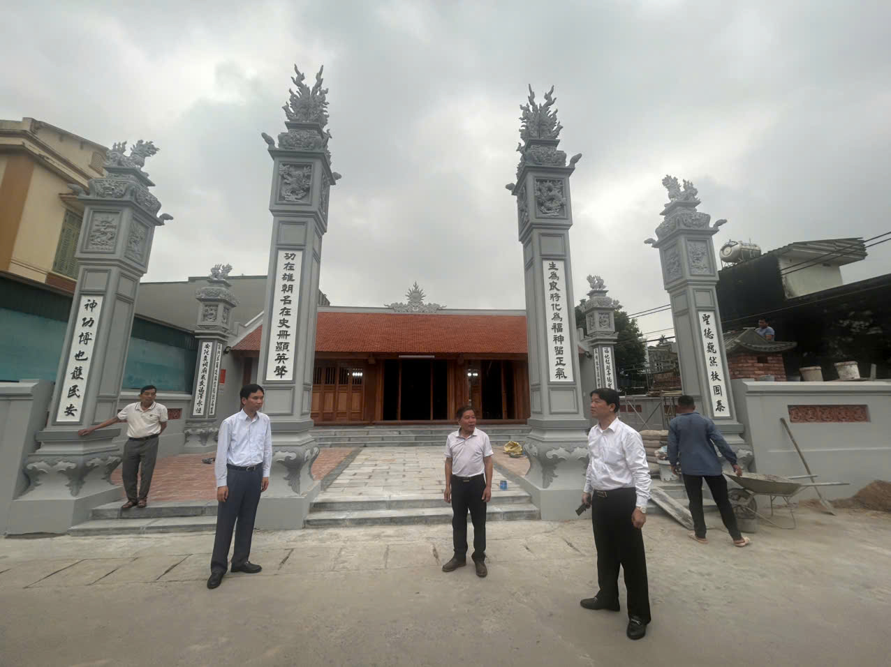 Ảnh có chứa bầu trời, ngoài trời, tòa nhà, mây  Nội dung do AI tạo ra có thể không chính xác.