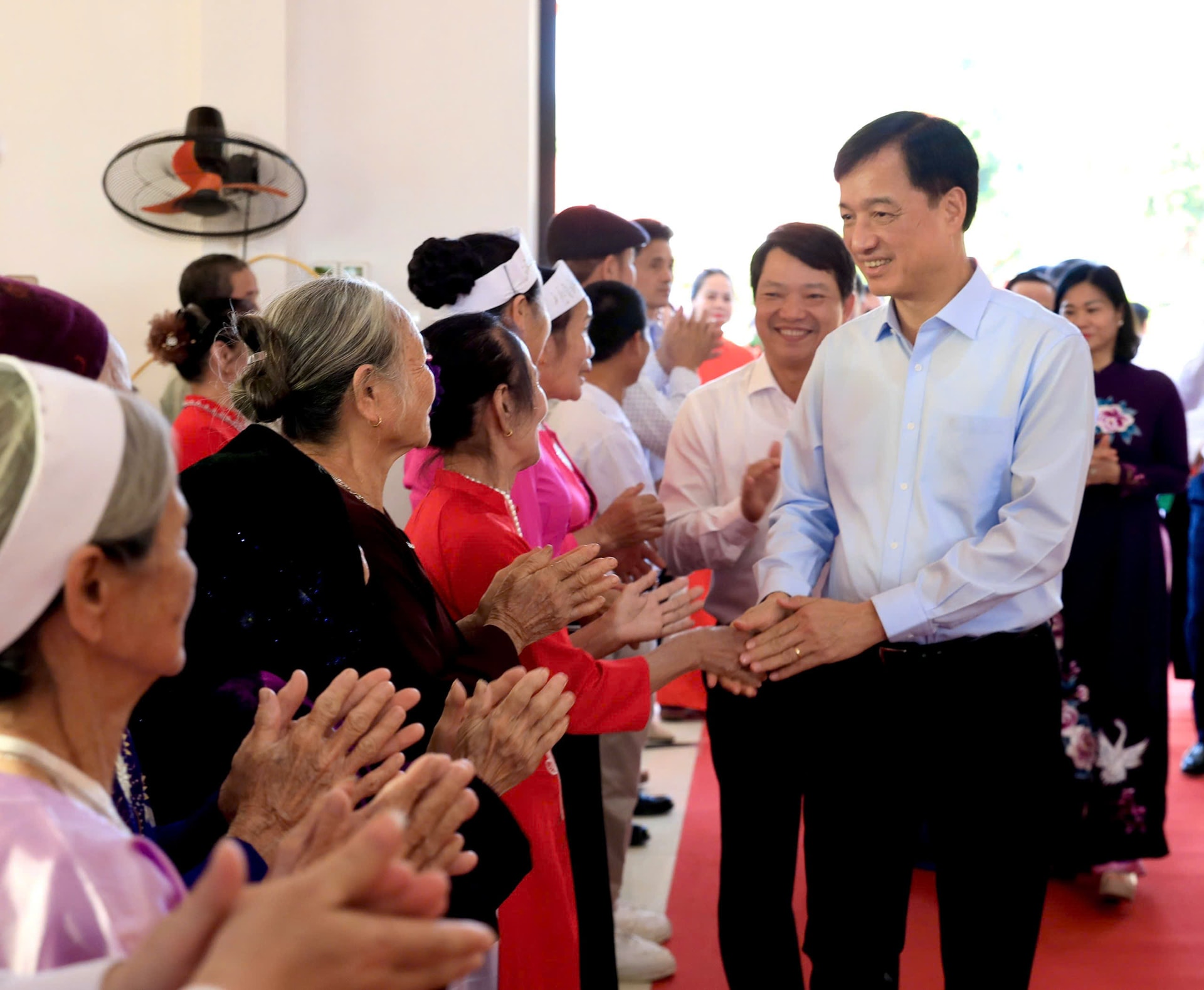 Nhân dân là trung tâm trong mọi thành tựu phát triển Thủ đô- Ảnh 1.