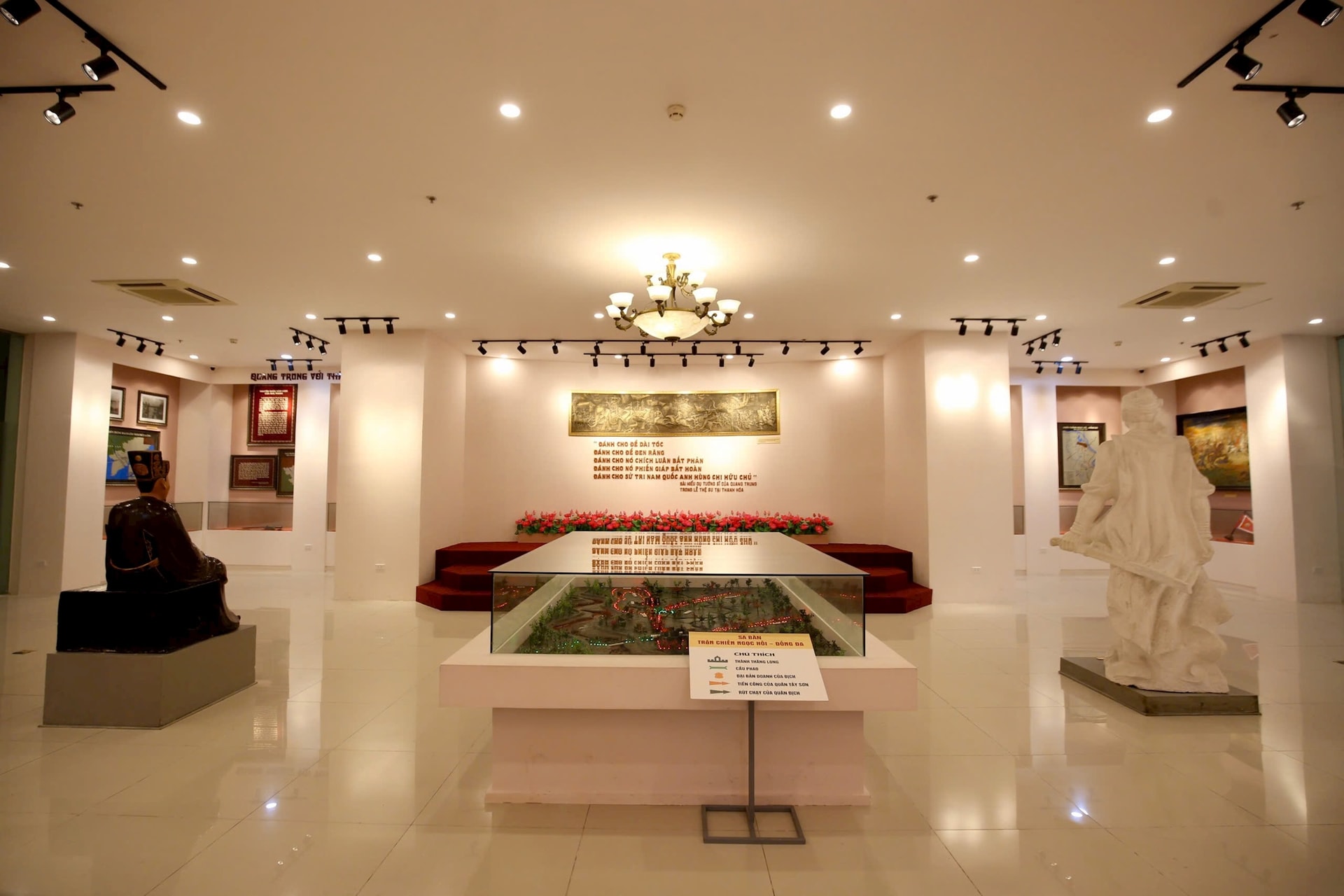 Gò Đống Đa - Mỏ vàng du lịch lịch sử giữa lòng Hà Nội- Ảnh 13.