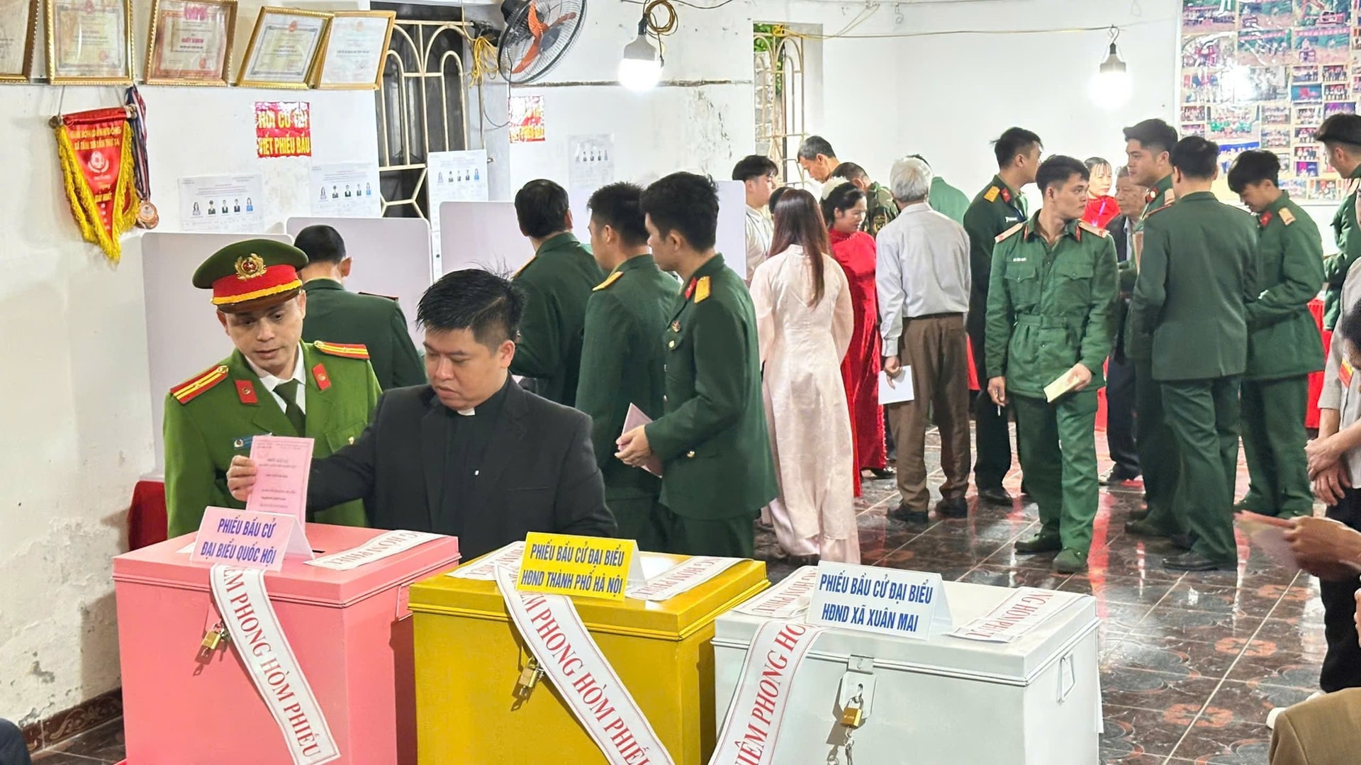 28 đại biểu trúng cử vào HĐND xã Xuân Mai- Ảnh 1.