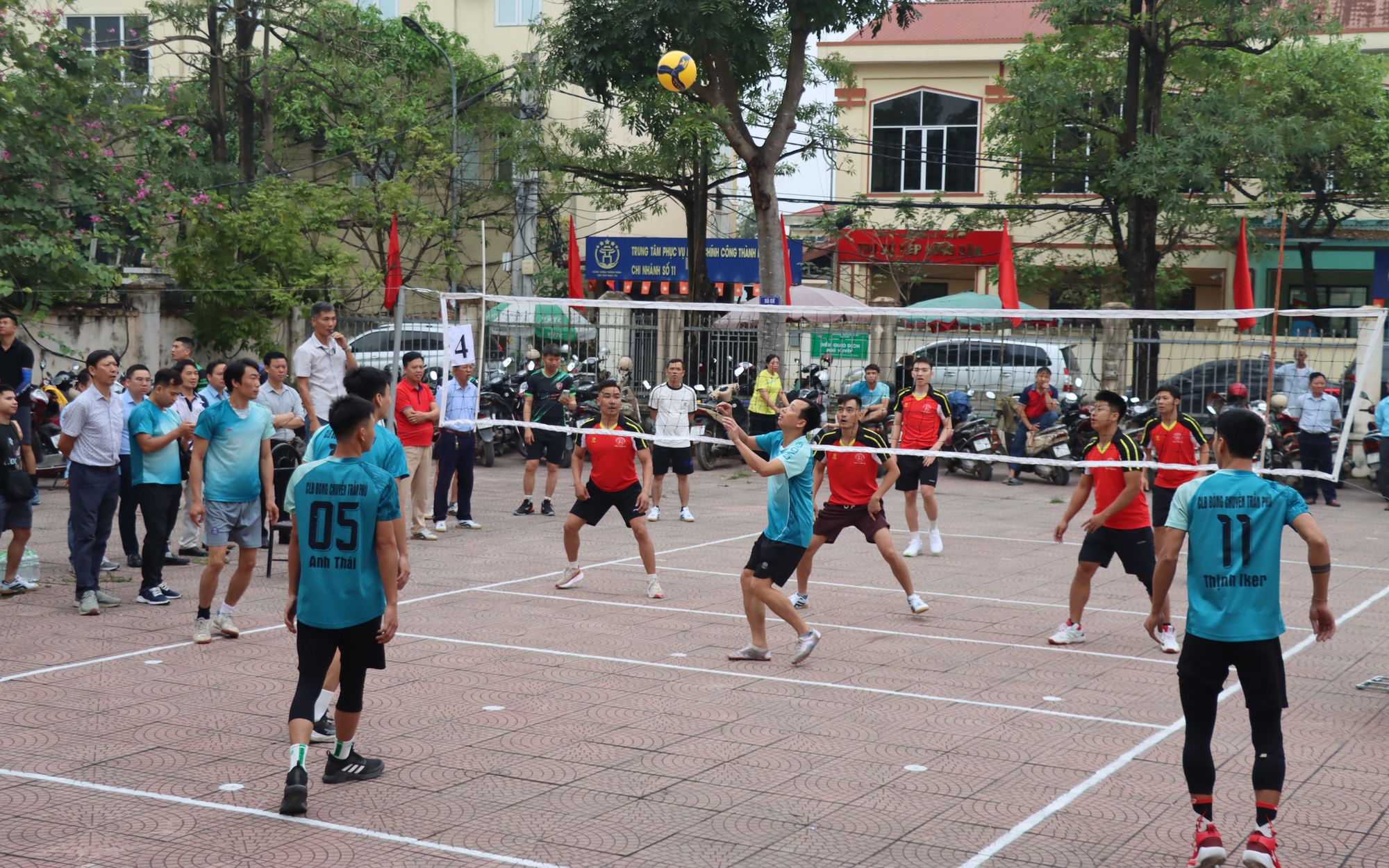 Sôi nổi Giải Bóng chuyền hơi nam, nữ xã Phú Xuyên năm 2026