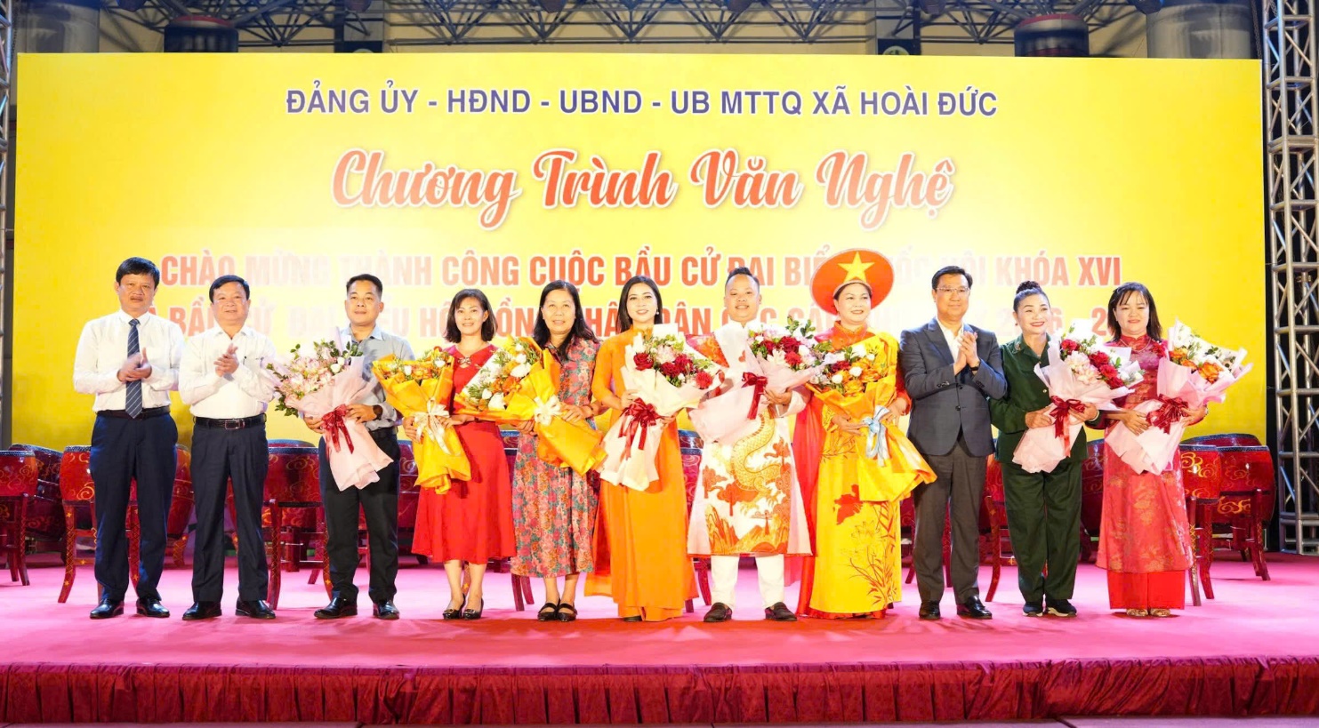 Hoài Đức rộn ràng đêm văn nghệ chào mừng thành công cuộc bầu cử- Ảnh 3.