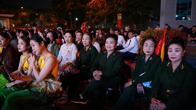 Hoài Đức rộn ràng đêm văn nghệ chào mừng thành công cuộc bầu cử- Ảnh 17.