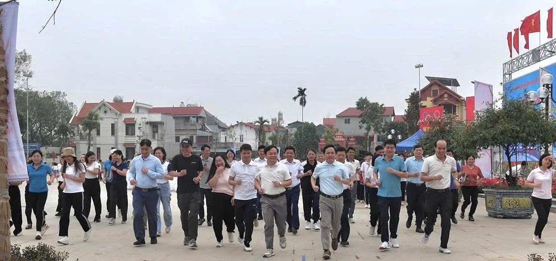 Xã Tiến Thắng kêu gọi mỗi người dân luyện tập ít nhất một môn thể thao- Ảnh 2.