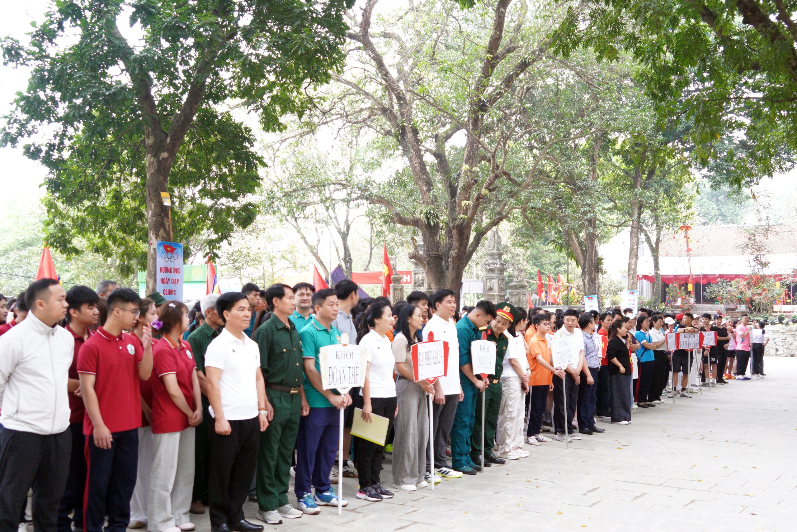 Chương Mỹ phát động Ngày chạy Olympic vì sức khỏe toàn dân và hưởng ứng Ngày Quốc tế hạnh phúc - Ảnh 2.
