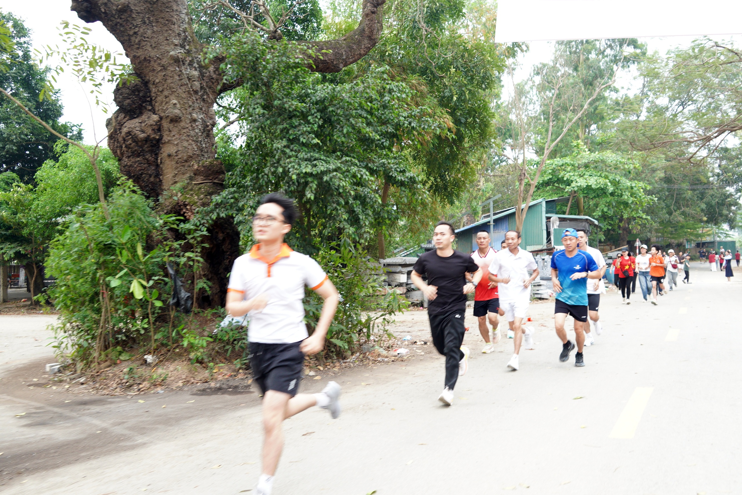 Chương Mỹ phát động Ngày chạy Olympic vì sức khỏe toàn dân và hưởng ứng Ngày Quốc tế hạnh phúc - Ảnh 10.
