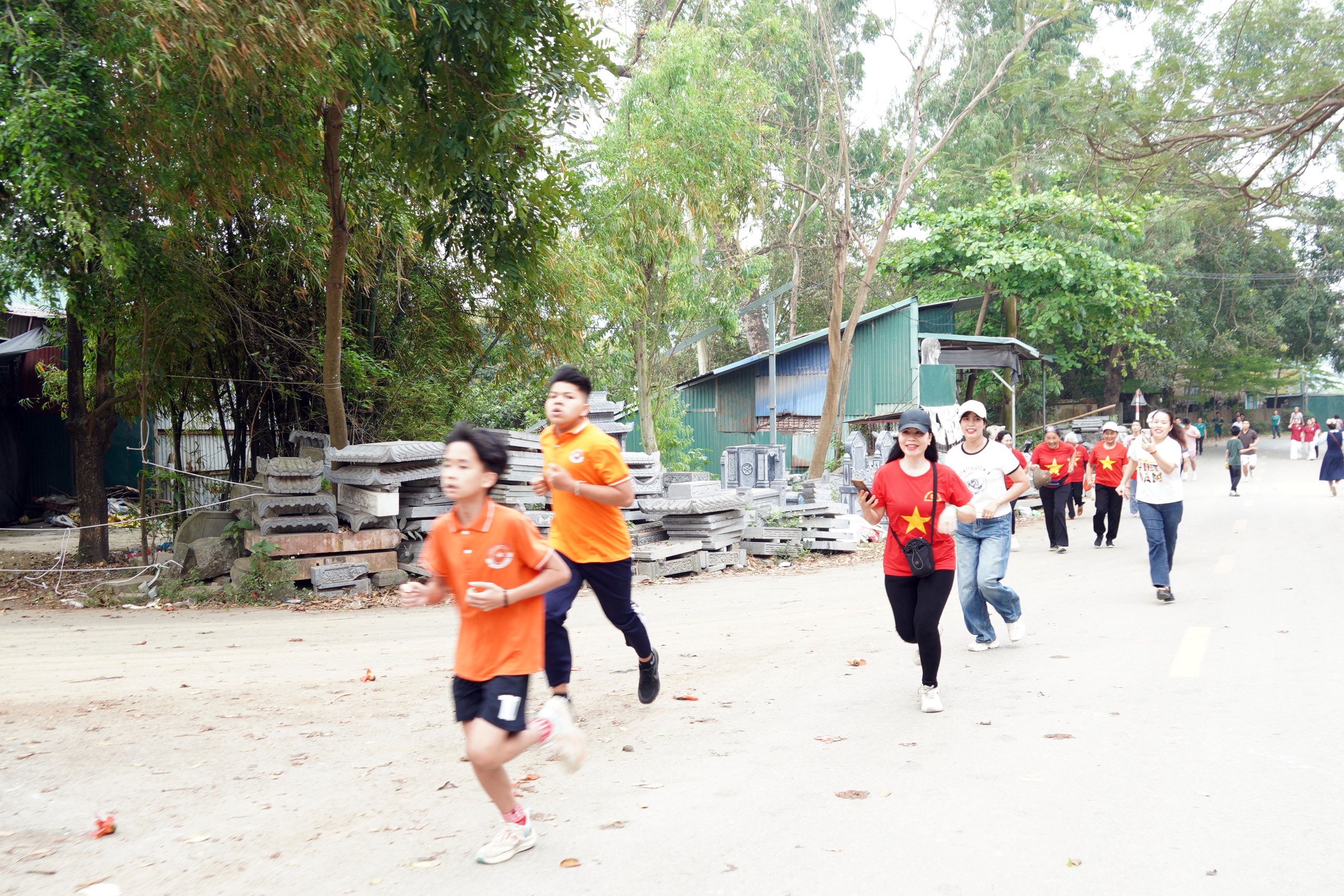 Chương Mỹ phát động Ngày chạy Olympic vì sức khỏe toàn dân và hưởng ứng Ngày Quốc tế hạnh phúc - Ảnh 11.