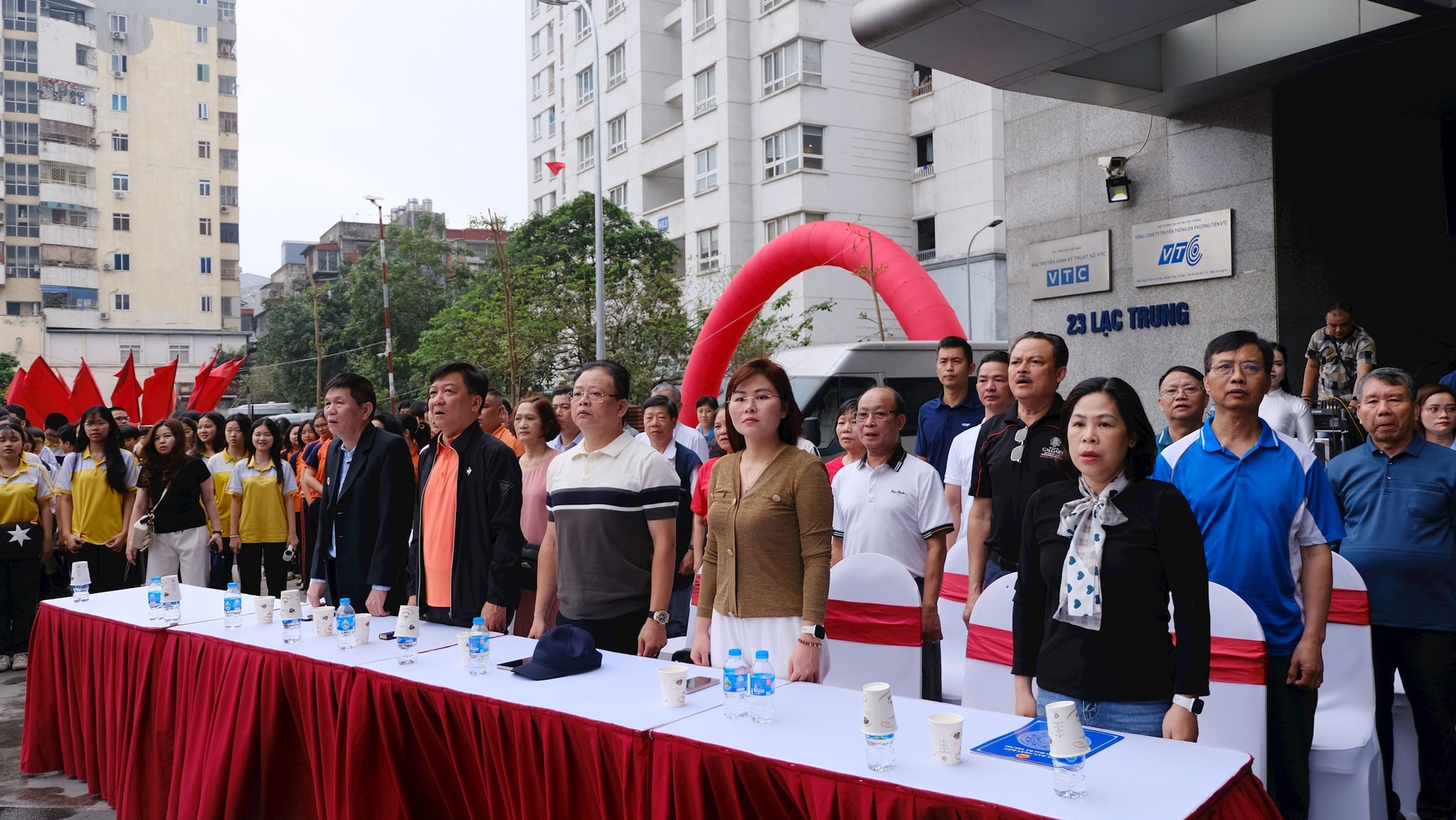 Phường Vĩnh Tuy phát động Ngày chạy Olympic vì sức khỏe toàn dân và Giải chạy Hànộimới - Vì hòa bình năm 2026- Ảnh 3.