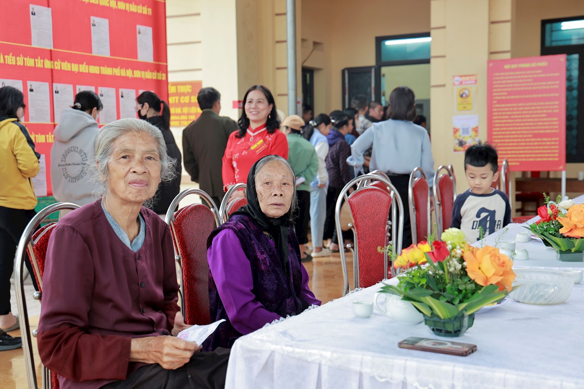 Cử tri xã Đa Phúc nô nức tham gia bầu cử đại biểu Quốc hội Khóa XVI và đại biểu HĐND các cấp- Ảnh 4.