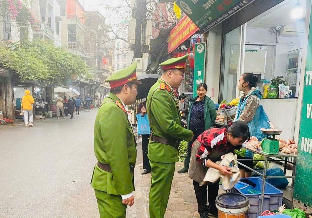 Điểm tin tuần: Phường Phương Liệt duy trì hiệu quả công tác khắc phục 05 “điểm nghẽn”- Ảnh 1.