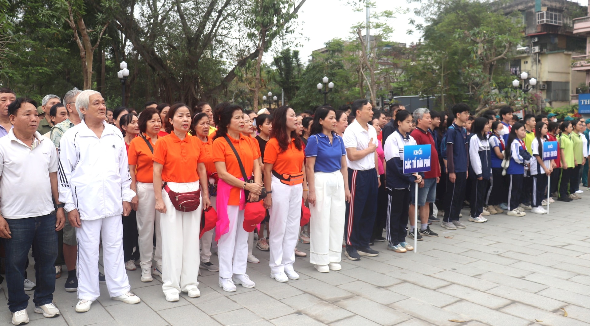 Phường Bạch Mai: Gần 1.000 cán bộ, người dân hưởng ứng "Ngày chạy Olympic vì sức khỏe toàn dân"- Ảnh 8.