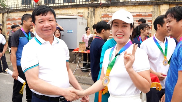 300 vận động viên xã Hoài Đức lan tỏa tinh thần thể thao tại Ngày chạy Olympic năm 2026- Ảnh 12.