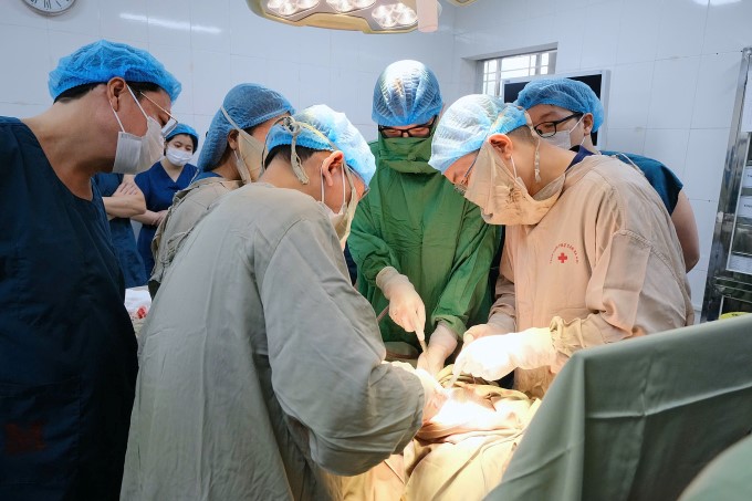 “Bàn tay vàng” – Trái tim người thầy thuốc- Ảnh 2.