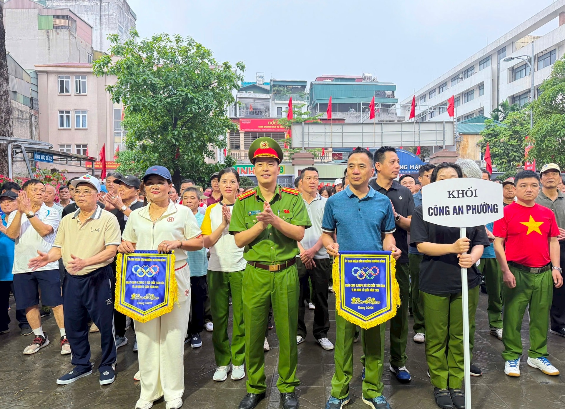 Phường Khương Đình: 500 người tham gia Ngày chạy Olympic vì sức khỏe toàn dân- Ảnh 1.