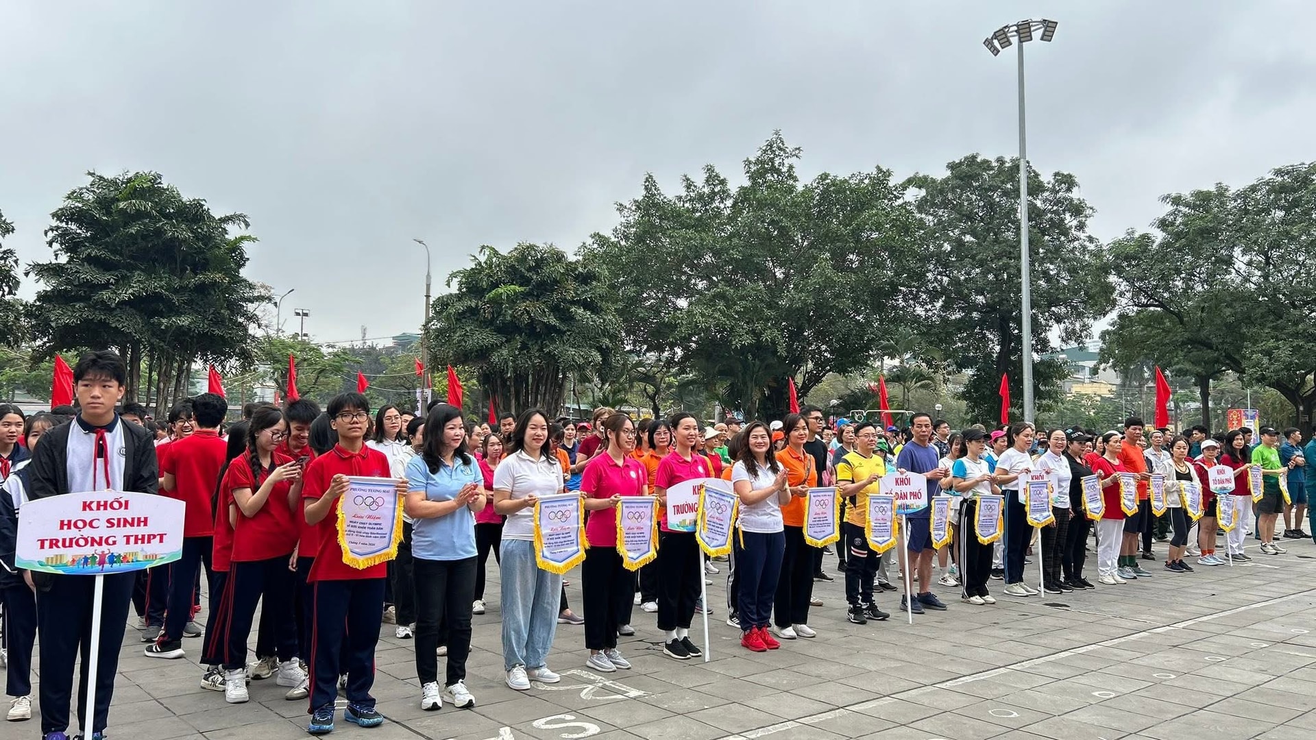 Phường Tương Mai: Gần 1.500 vận động viên tham gia Ngày chạy Olympic- Ảnh 1.