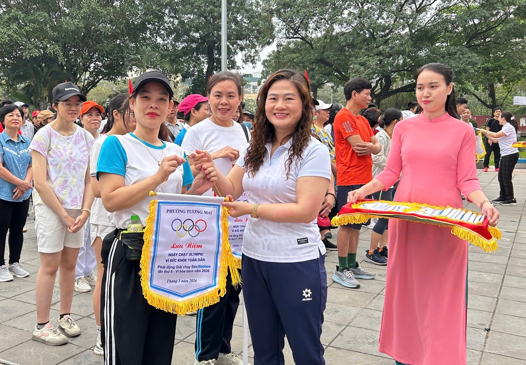 Phường Tương Mai: Gần 1.500 vận động viên tham gia Ngày chạy Olympic- Ảnh 2.