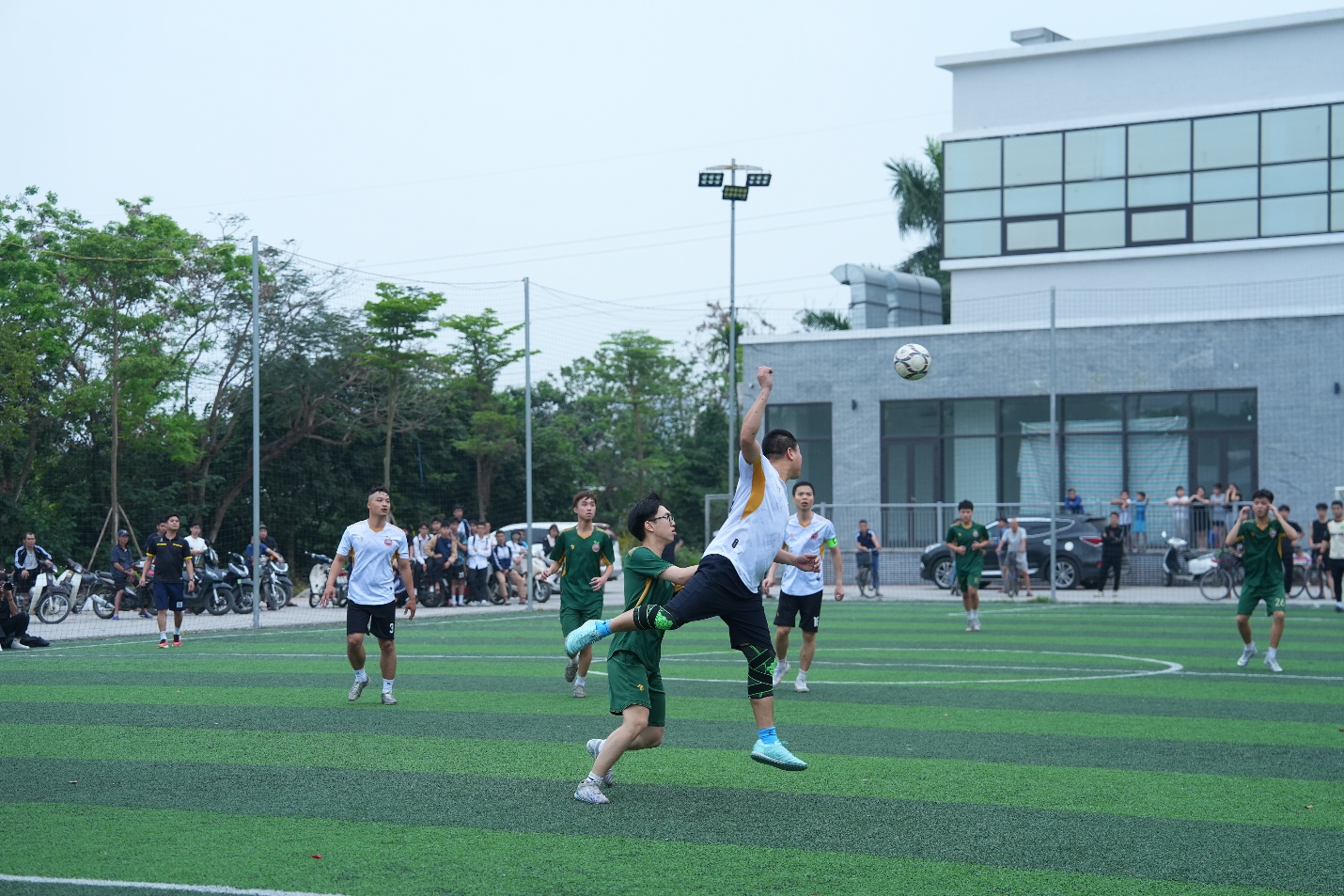 Lễ bế mạc giải bóng đá chào mừng Lễ hội truyền thống làng Cam năm 2026- Ảnh 2.